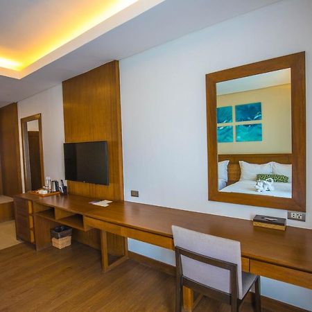 Acea Subic Beach Resort Eksteriør bilde