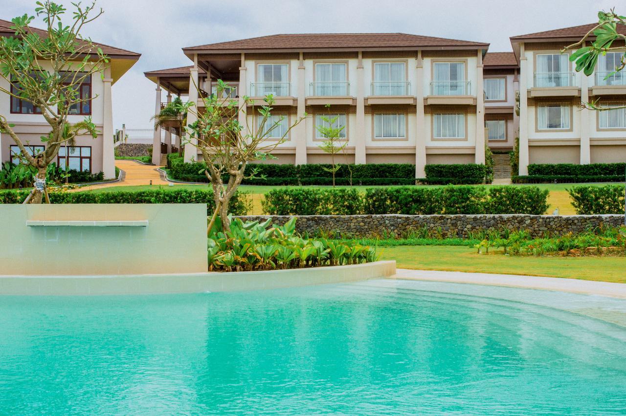 Acea Subic Beach Resort Eksteriør bilde